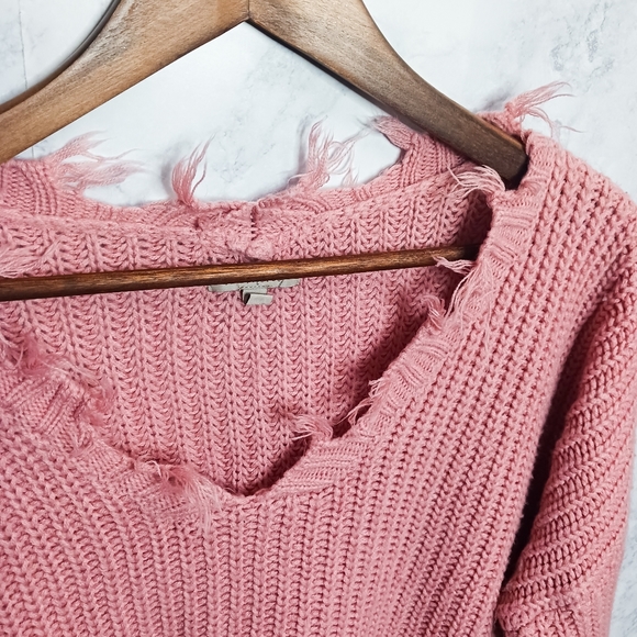 Wonderly Pink Distressed Crochet Cropped Sweater Women Size XS - Picture 3 of 6